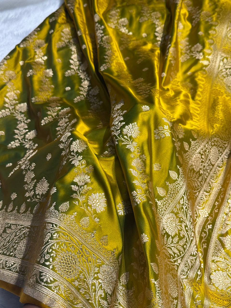 Neon Green Cross & Booti Banarasi Katan Silk Saree SK24