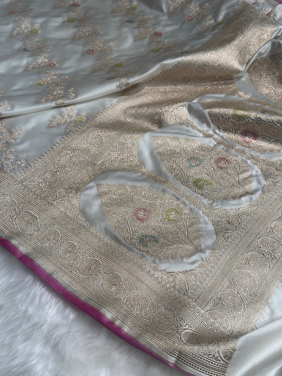 White Beautiful Banarasi Cross Mashru Silk Saree