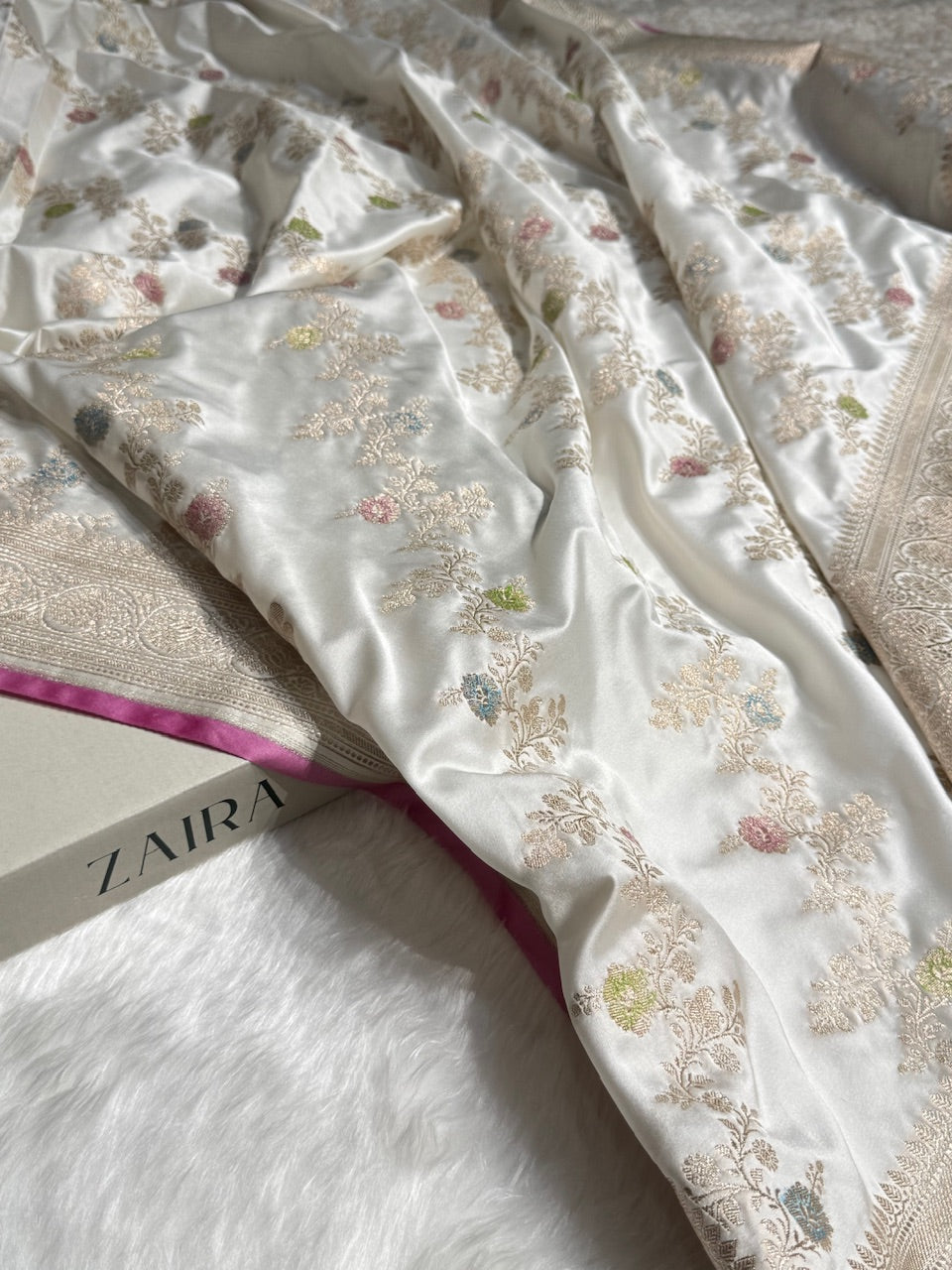 White Beautiful Banarasi Cross Mashru Silk Saree