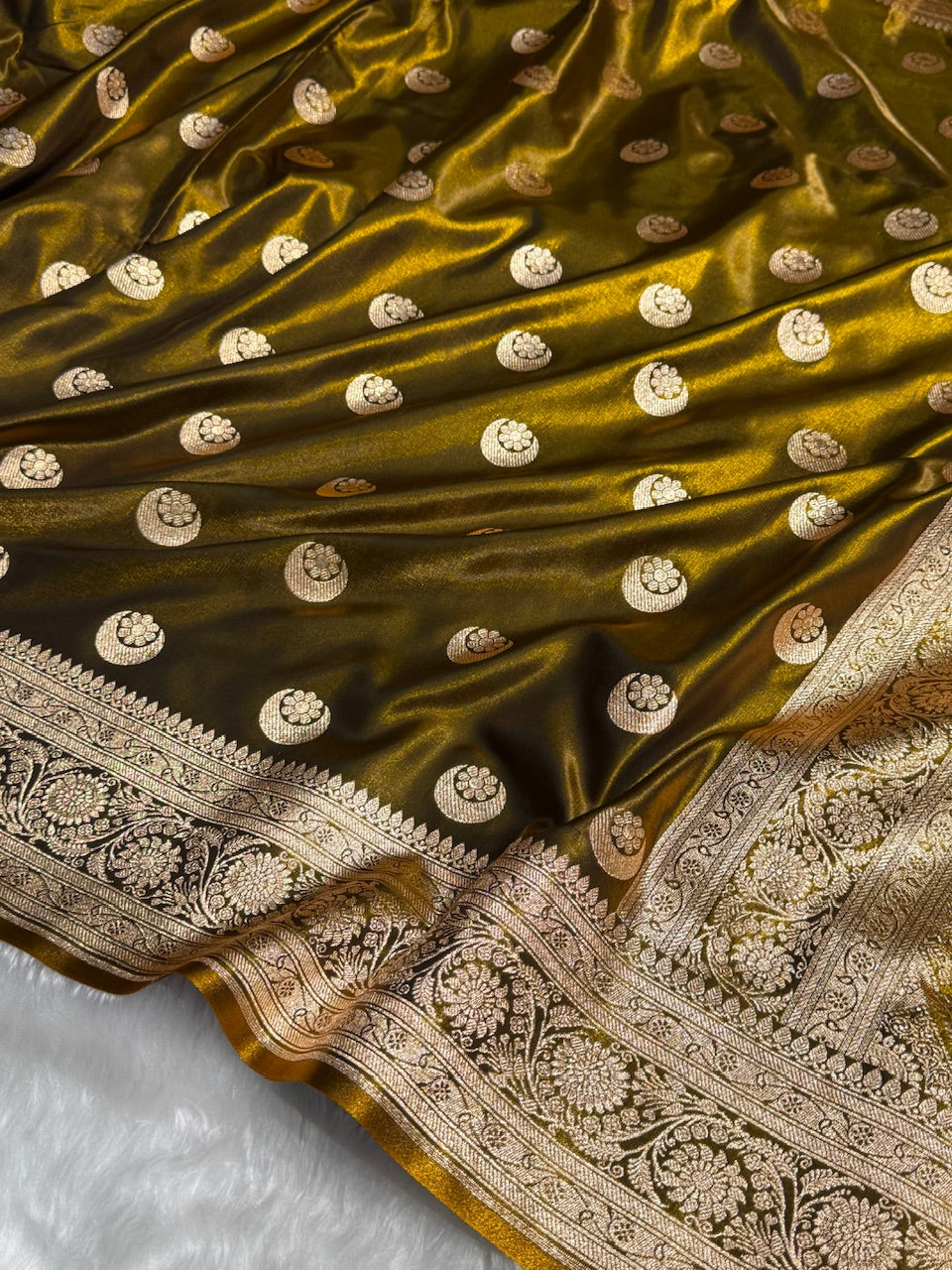Mehandi Chand Tara Satin Silk Saree SS04