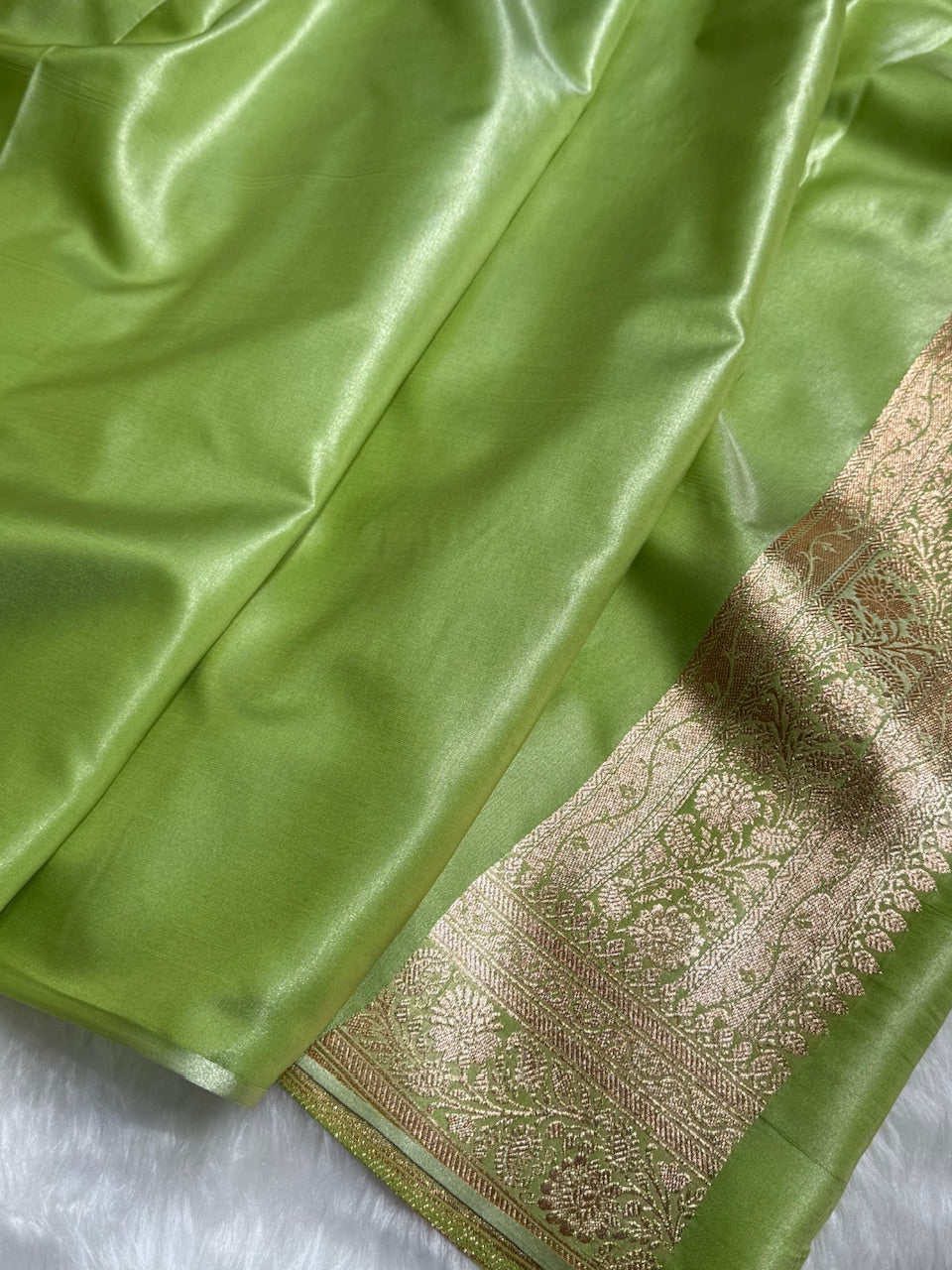 Banarasi Light Pista Cross Jaal Satin Silk Saree SS11