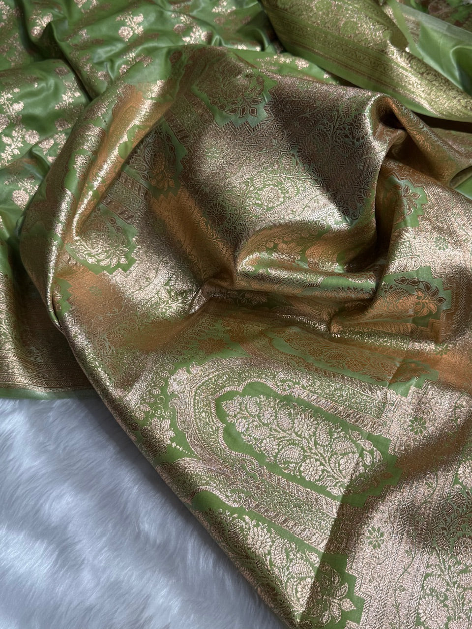 Banarasi Light Pista Cross Jaal Satin Silk Saree SS11