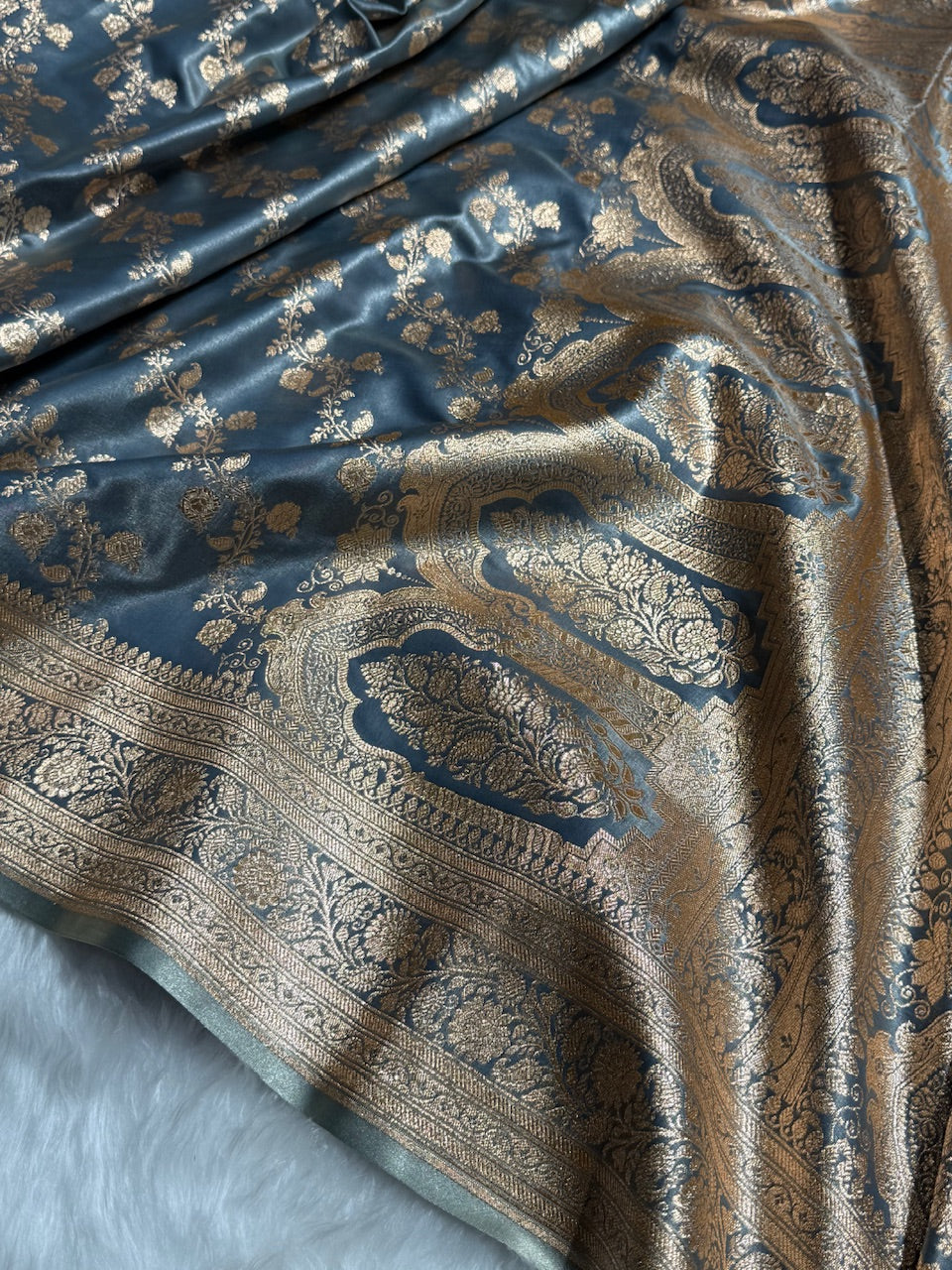 Banarasi Grey Cross Jaal Satin Silk Saree SS11