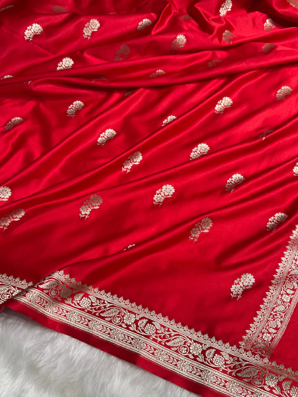 Red Floral Boota Mashru Silk Saree