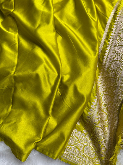 Banarasi Mehandi Booti Mashru Silk Saree