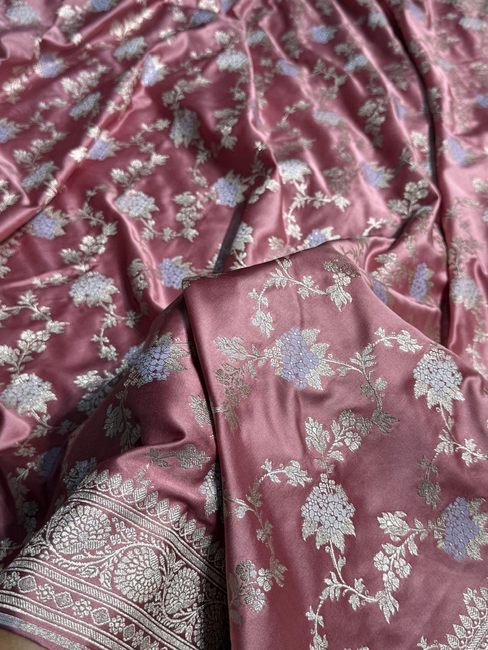 Mauve Shades Jaal Pattern Mashru Silk Saree