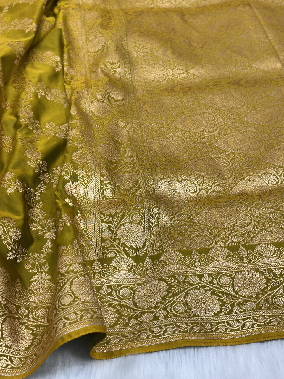 Mehandi Floral Jaal Pattern Satin Katan Silk Saree SK43