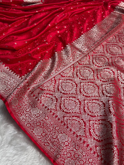 Red Shades Booti Tanchoi Mashru Silk Saree MCS49