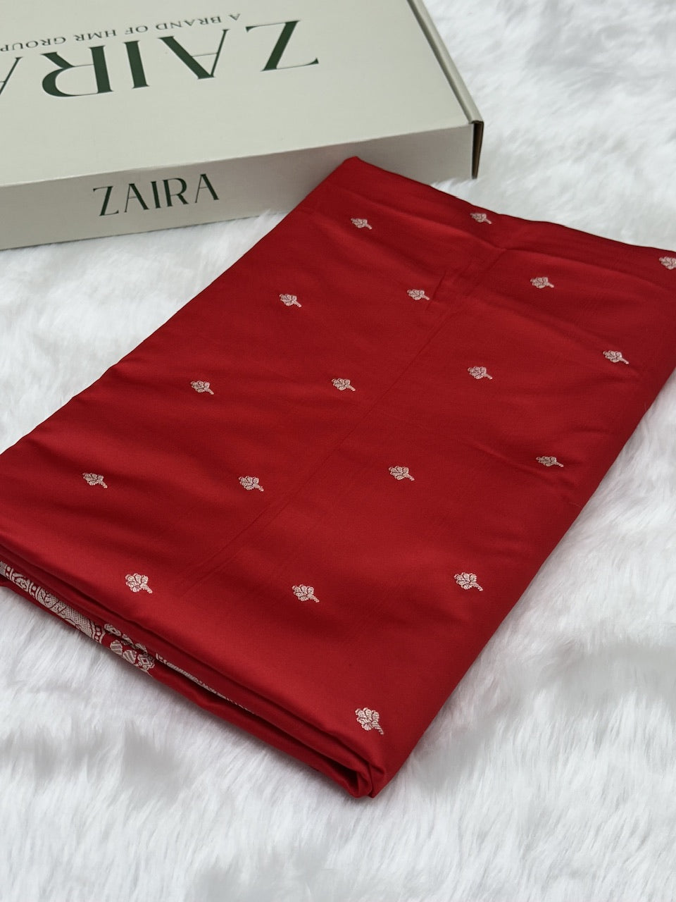 Red Shades Motif Booti Mashru Silk Saree