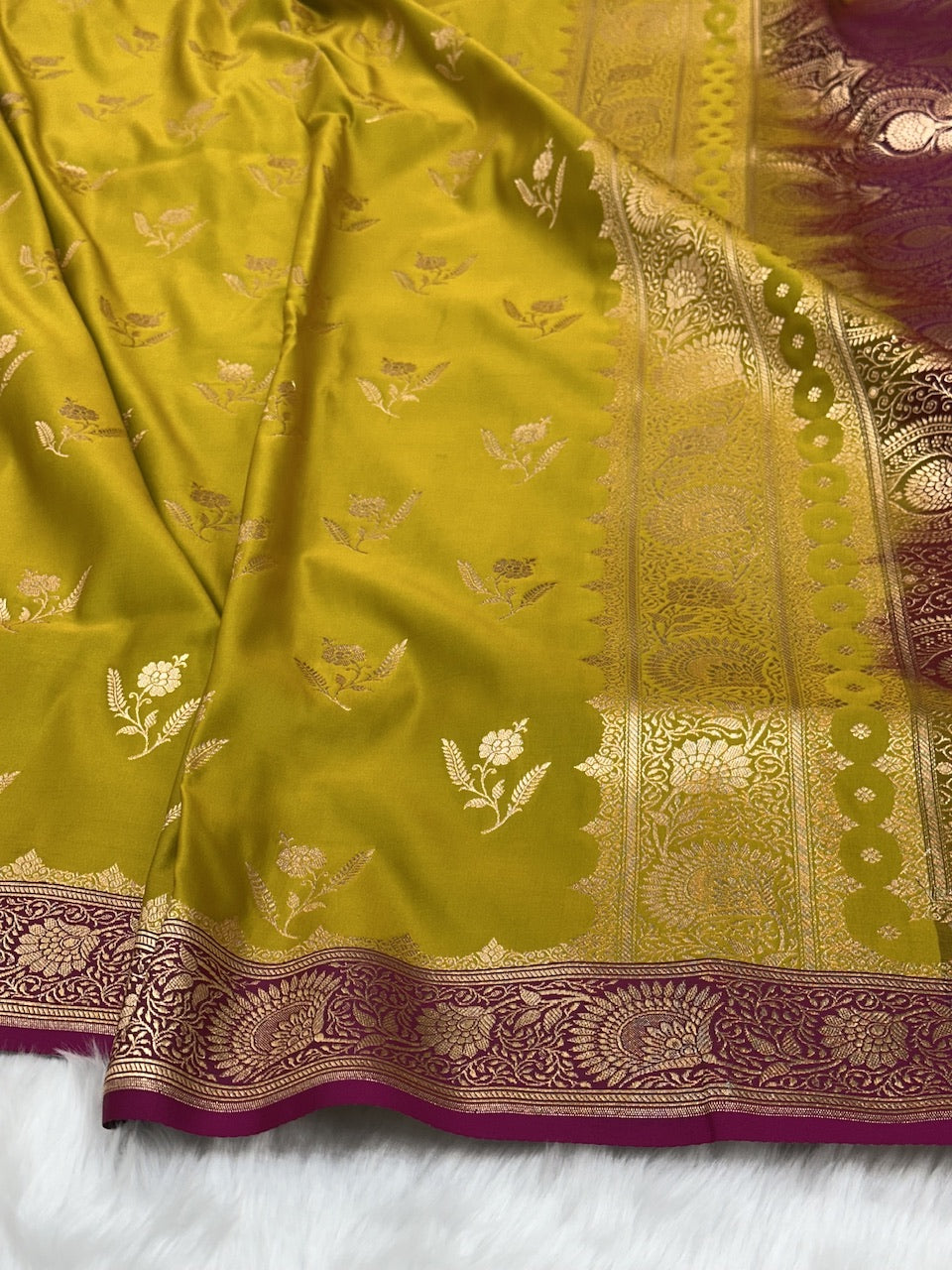 Mehandi Floral Booti Pattern Satin Katan Silk Saree SK58