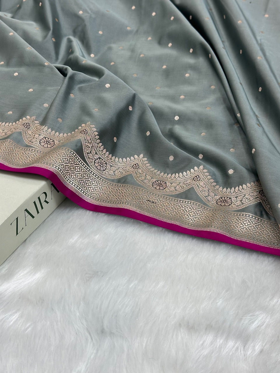 Grey Shades Scallop Motif Booti Mashru Silk Saree