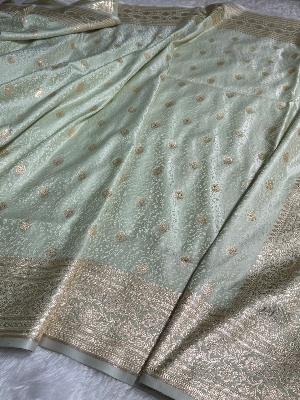 Light Pista Tanchoi Satin Katan Silk Saree SKTM-04