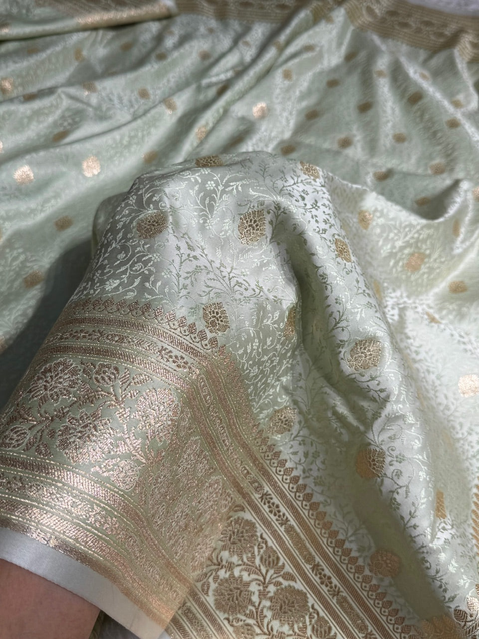 Light Pista Tanchoi Satin Katan Silk Saree SKTM-04