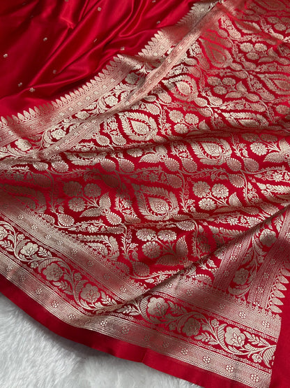 Red Shades Motif Booti Mashru Silk Saree