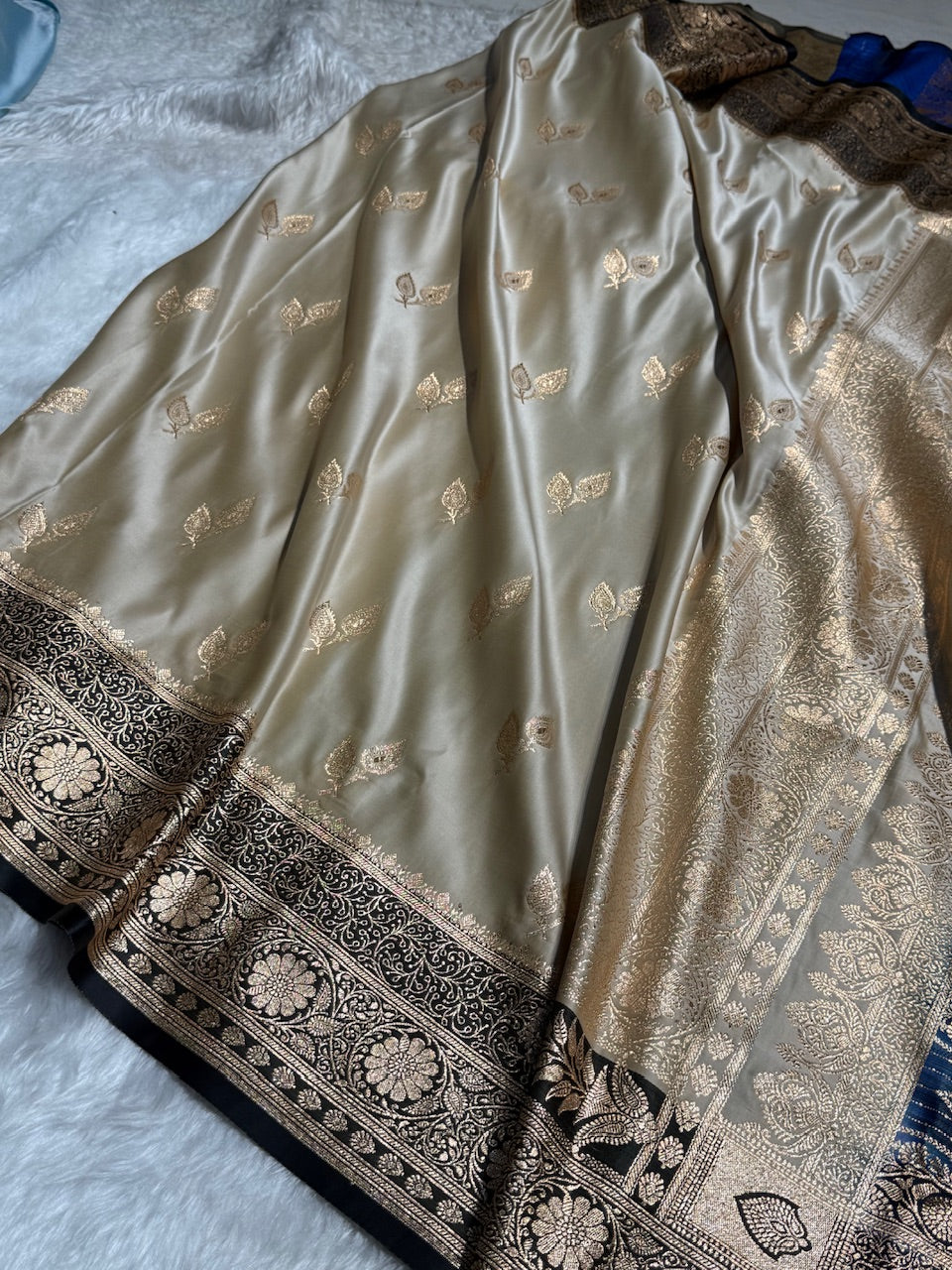 Tusser with Navy Blue Contrast Floral boota Katan Silk Saree SK16