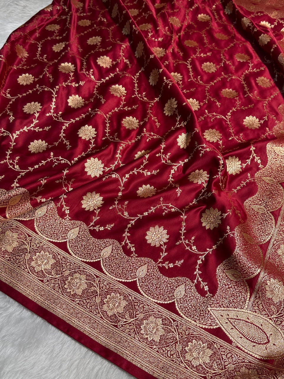Maroon Floral Jaal Pattern Satin Katan Silk Saree SK47