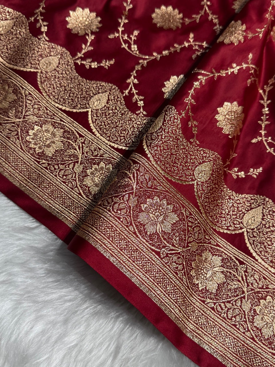 Maroon Floral Jaal Pattern Satin Katan Silk Saree SK47