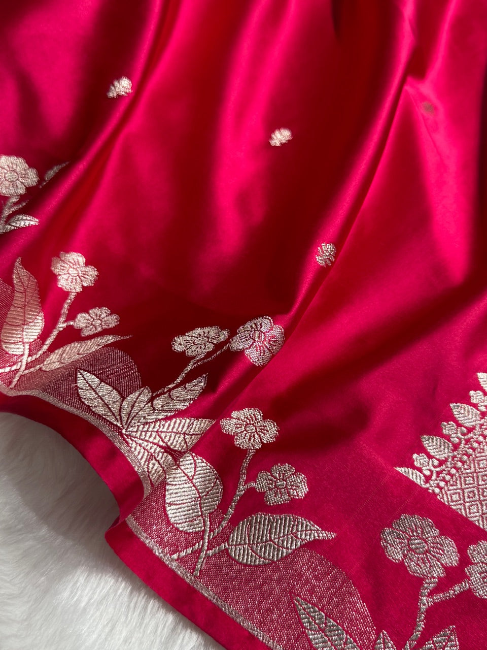 Banarasi Rani Booti Mashru Silk Saree