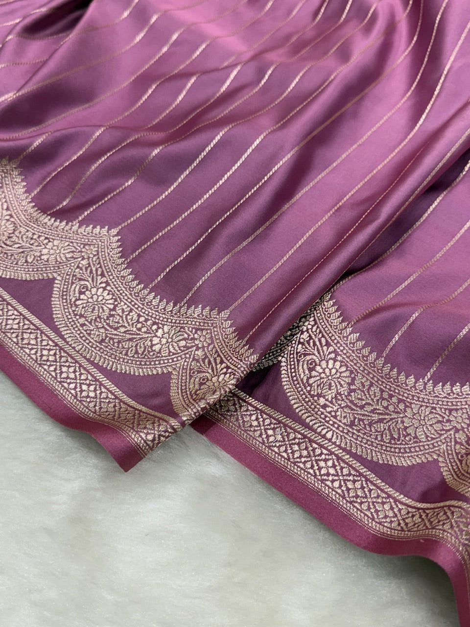 Dusty Lavender Scallop Boota Motif Mashru Silk Saree
