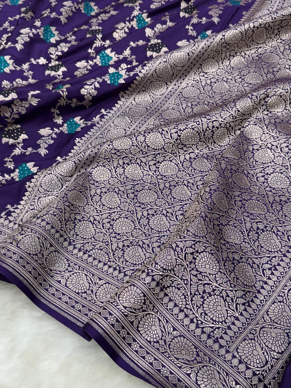 Purple Shades Jaal Pattern Mashru Silk Saree