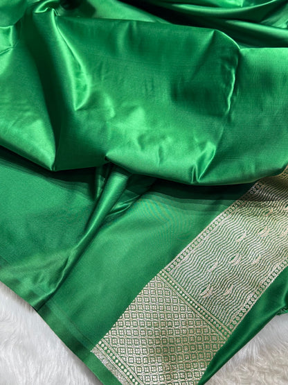 Light Bottle Green Banarasi Ghat Pattern Satin Katan Silk saree SK33