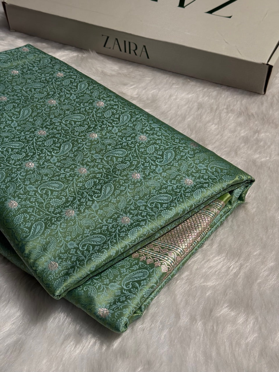 Sea Green Shades Tanchoi Motif Mashru Silk Saree