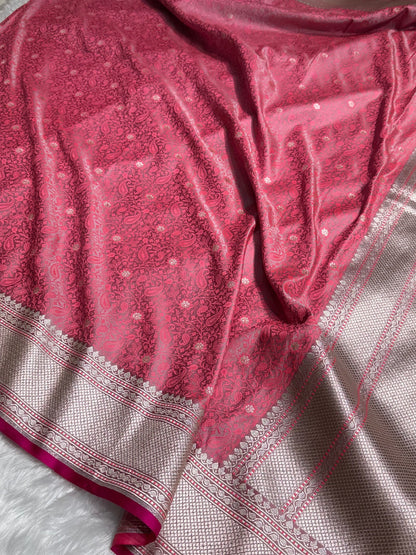 Strawberry Shades Tanchoi Motif Mashru Silk Saree