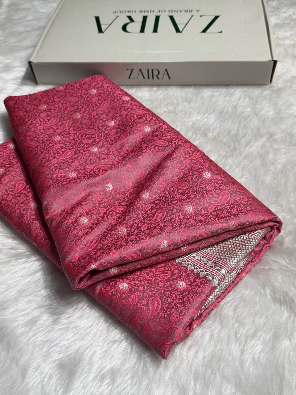 Strawberry Shades Tanchoi Motif Mashru Silk Saree