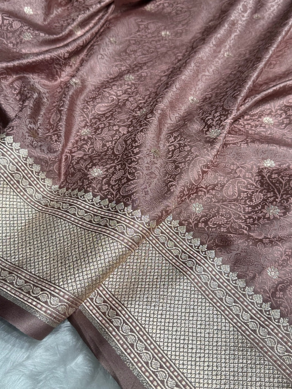 Mauve Shades Tanchoi Motif Mashru Silk Saree