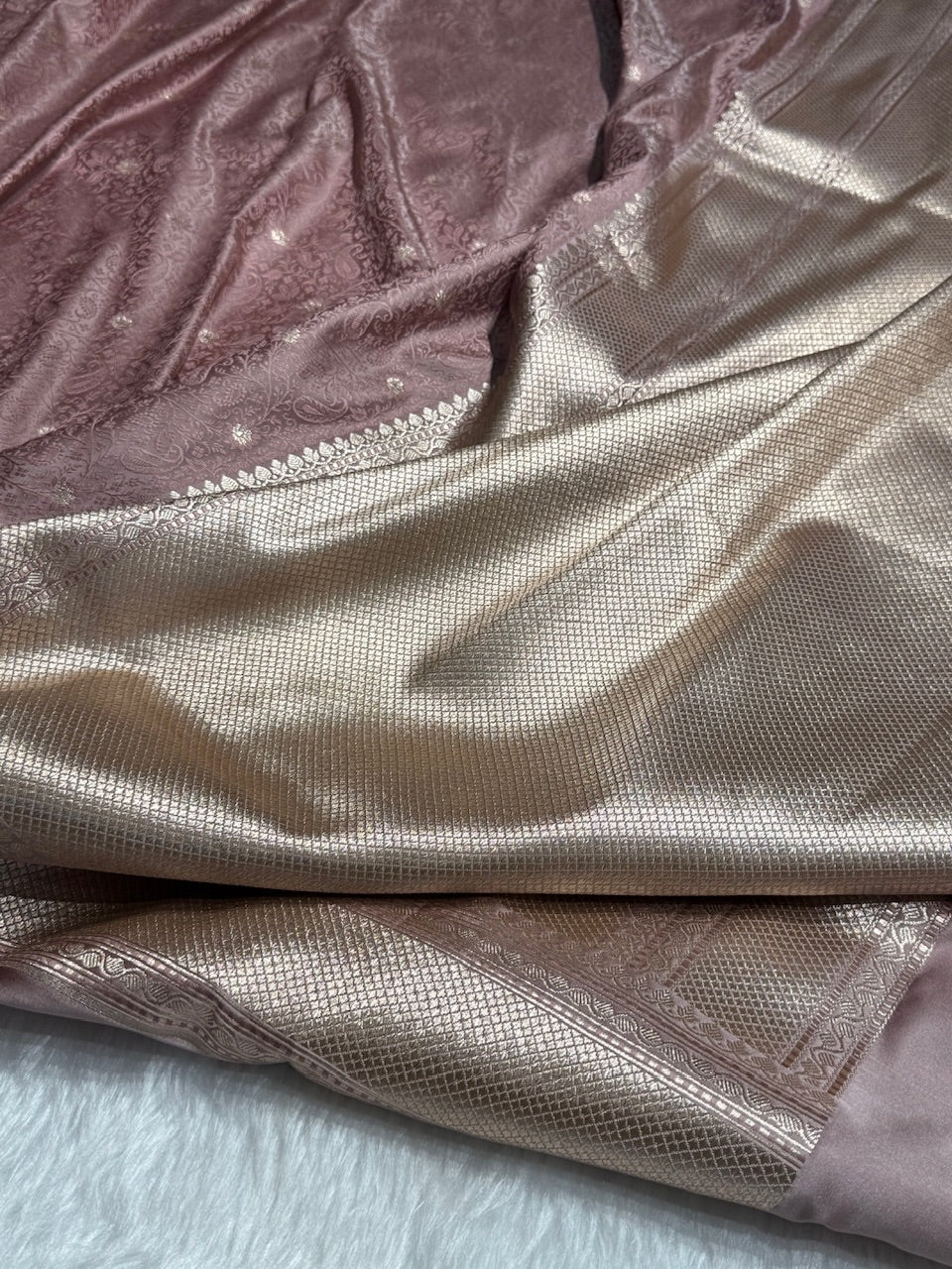 Mauve Shades Tanchoi Motif Mashru Silk Saree