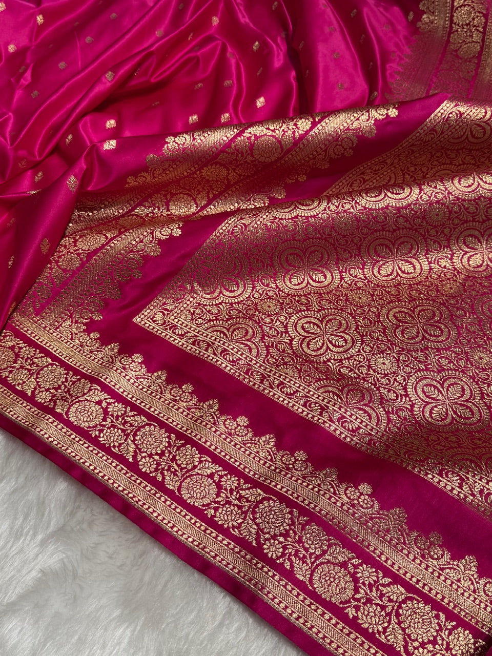 Pink Booti Pattern Satin Katan Silk Saree SK51