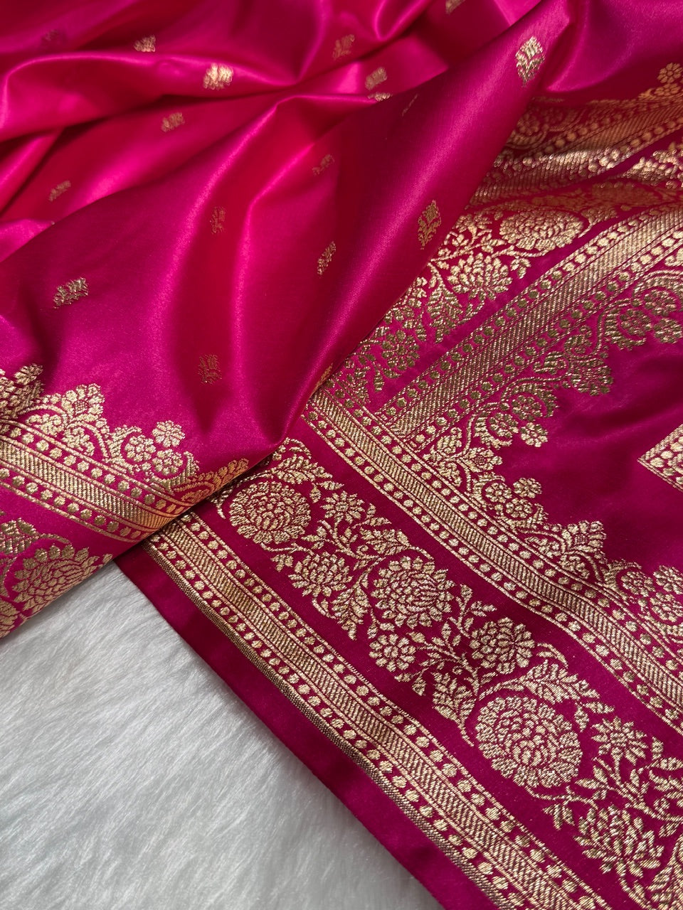 Pink Booti Pattern Satin Katan Silk Saree SK51