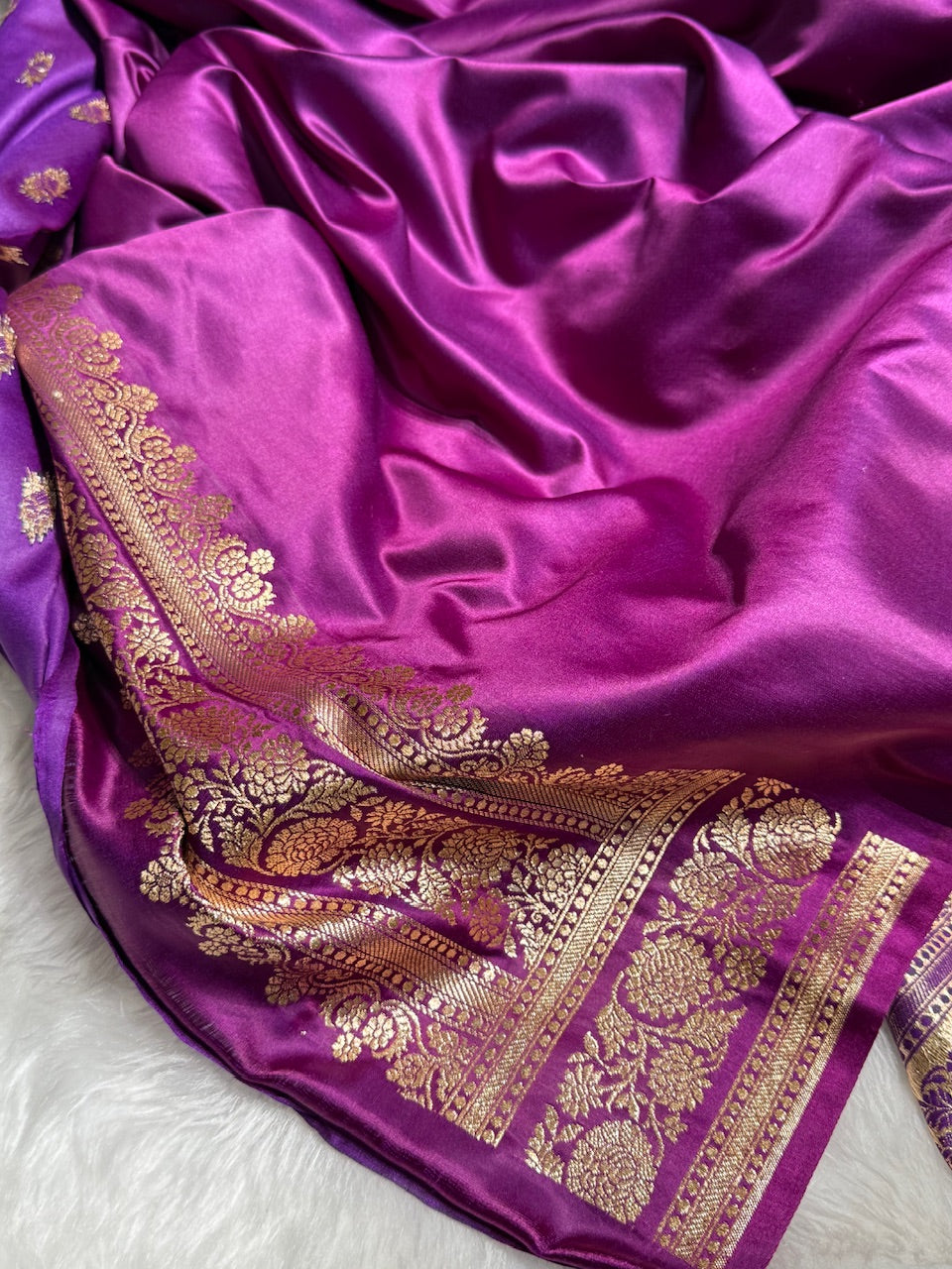 Wine Booti Pattern Satin Katan Silk Saree SK51