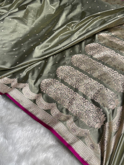 Light Mehandi Shades Scallop Motif Booti Mashru Silk Saree