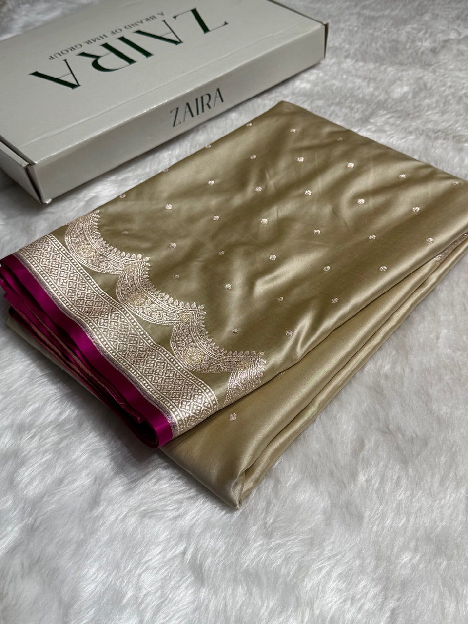 Tusser Shades Scallop Motif Booti Mashru Silk Saree