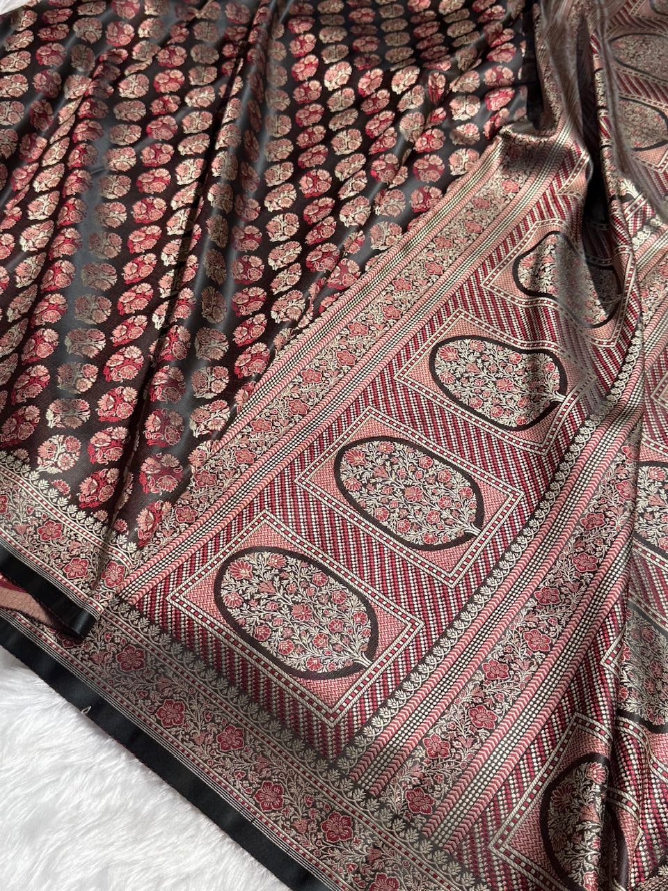 Dark Chocolate Jamawar Tanchoi Katan Silk Saree SKTM-10