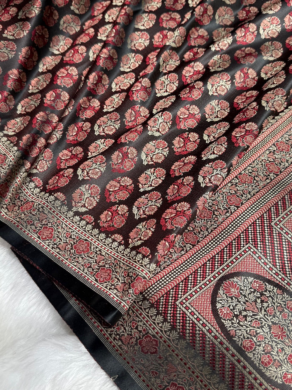 Dark Chocolate Jamawar Tanchoi Katan Silk Saree SKTM-10