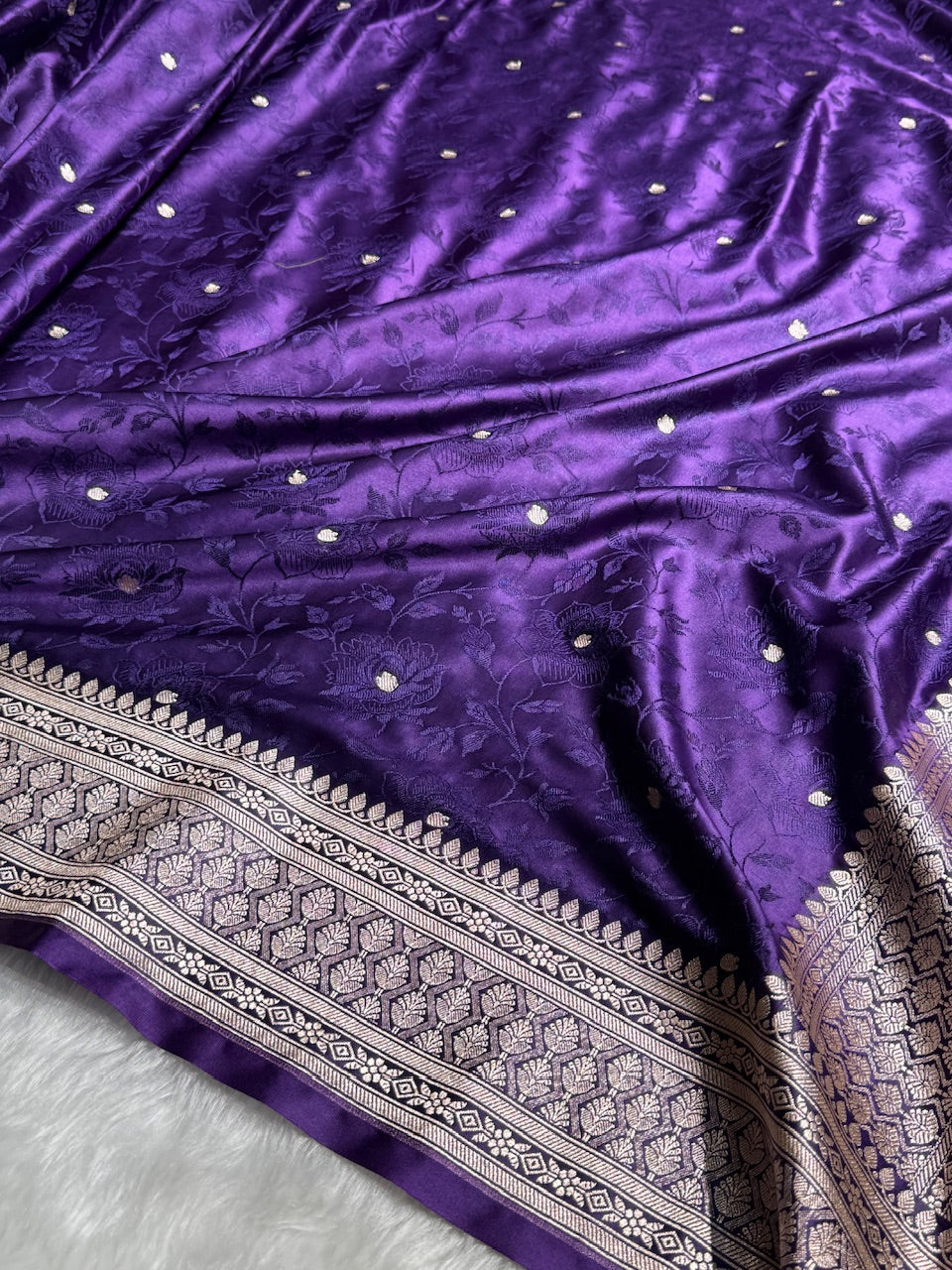 Banarasi Purple Floral Booti Mashru Silk Saree