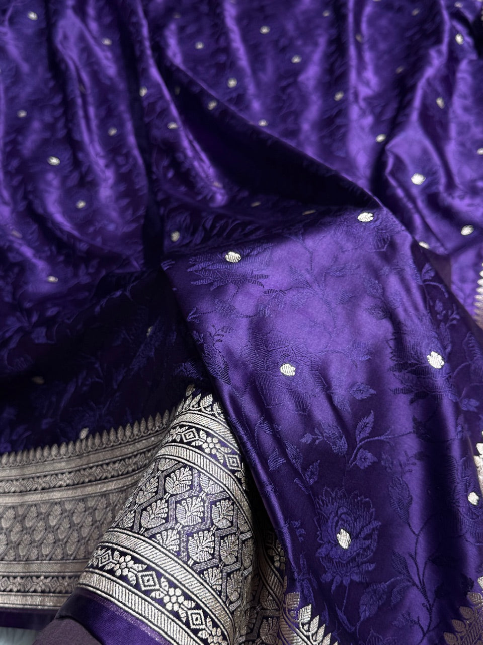Banarasi Purple Floral Booti Mashru Silk Saree
