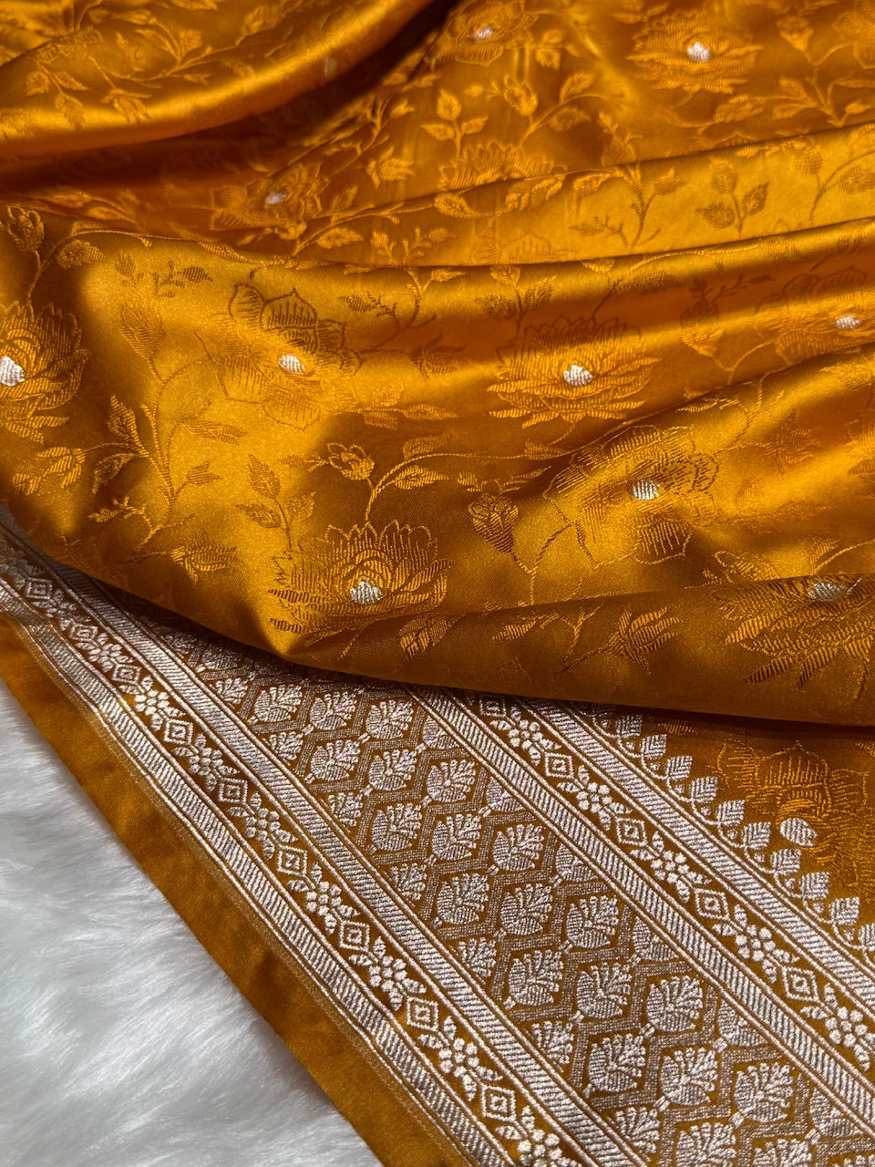 Banarasi Mustard Tanchoi Floral Booti Mashru Silk Saree