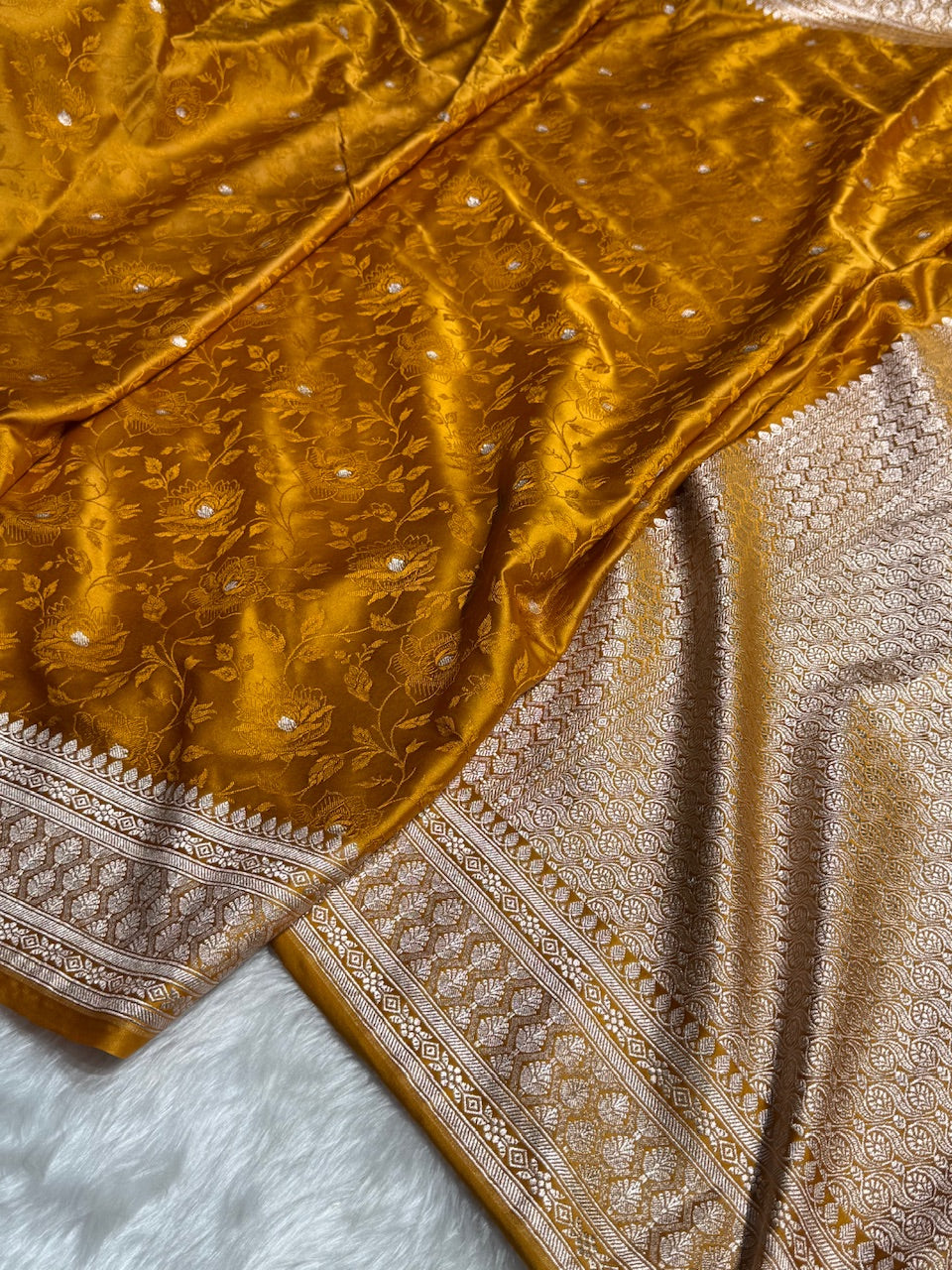 Banarasi Mustard Tanchoi Floral Booti Mashru Silk Saree