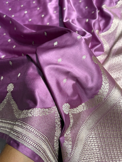Dusty Lavender Shades Scallop Booti Mashru Silk Saree