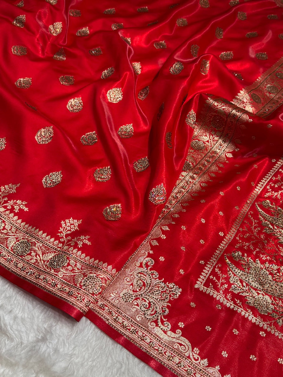 Bridal Red Booti with stone work