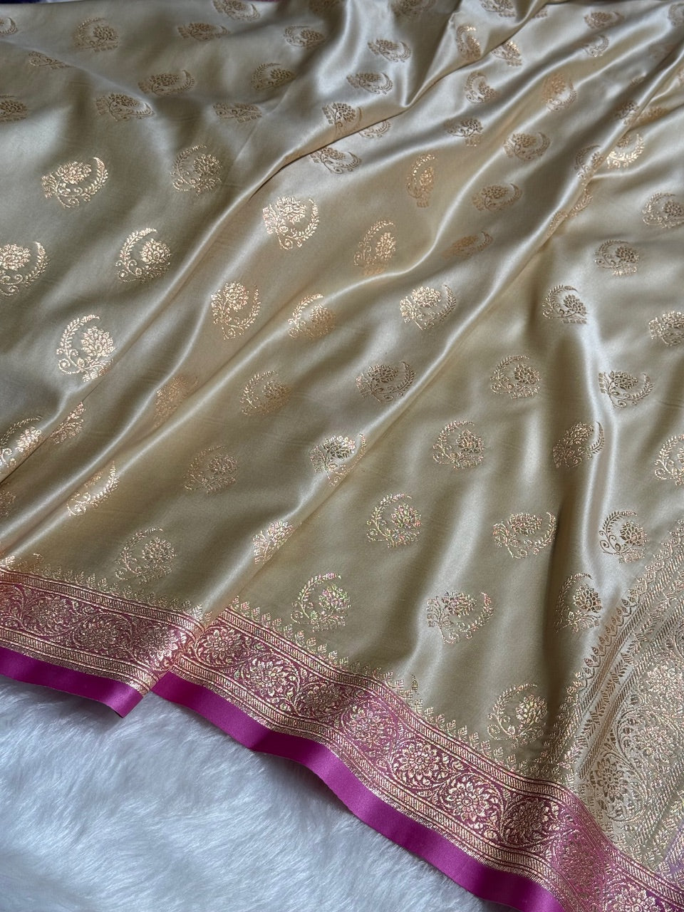 Tusser with Lavender Floral Boota Satin Katan Silk saree SK27