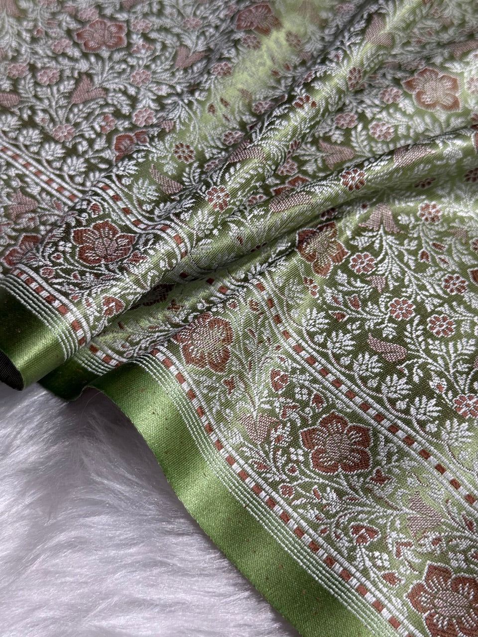 Light Pista Jamawar Tanchoi Katan Silk Saree SKTM-14