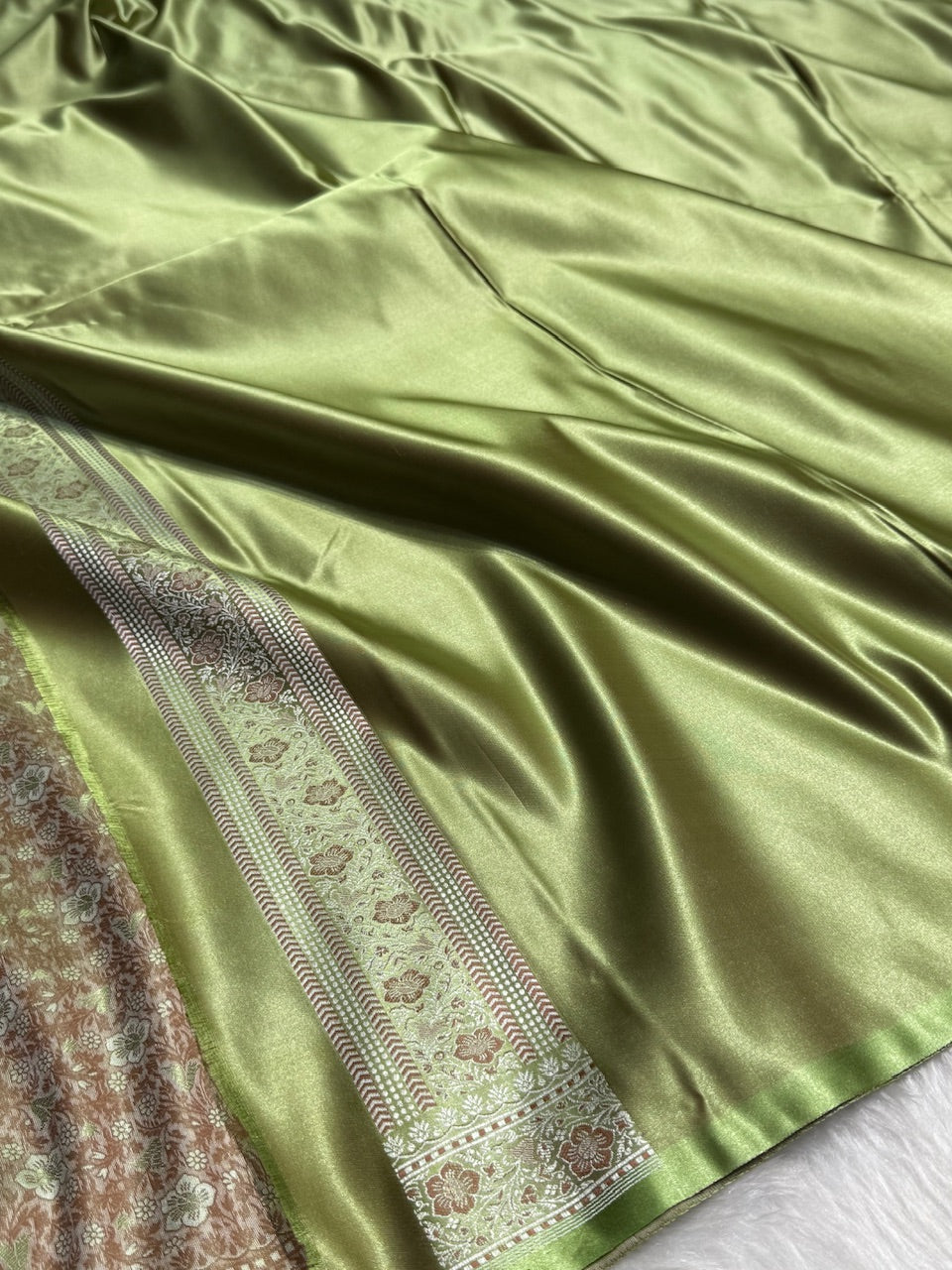Light Pista Jamawar Tanchoi Katan Silk Saree SKTM-14