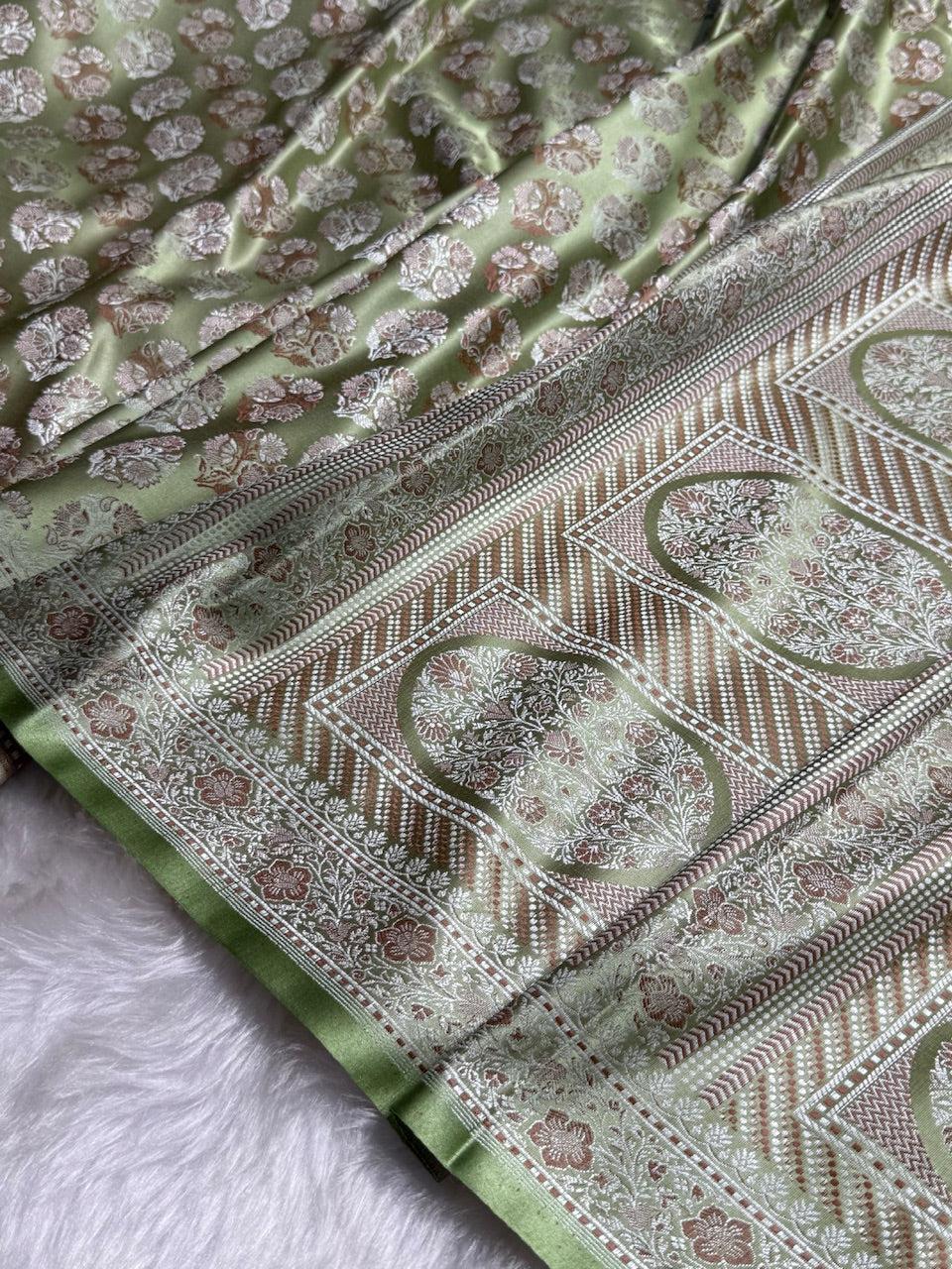 Pista Jamawar Tanchoi Katan Silk Saree SKTM-10