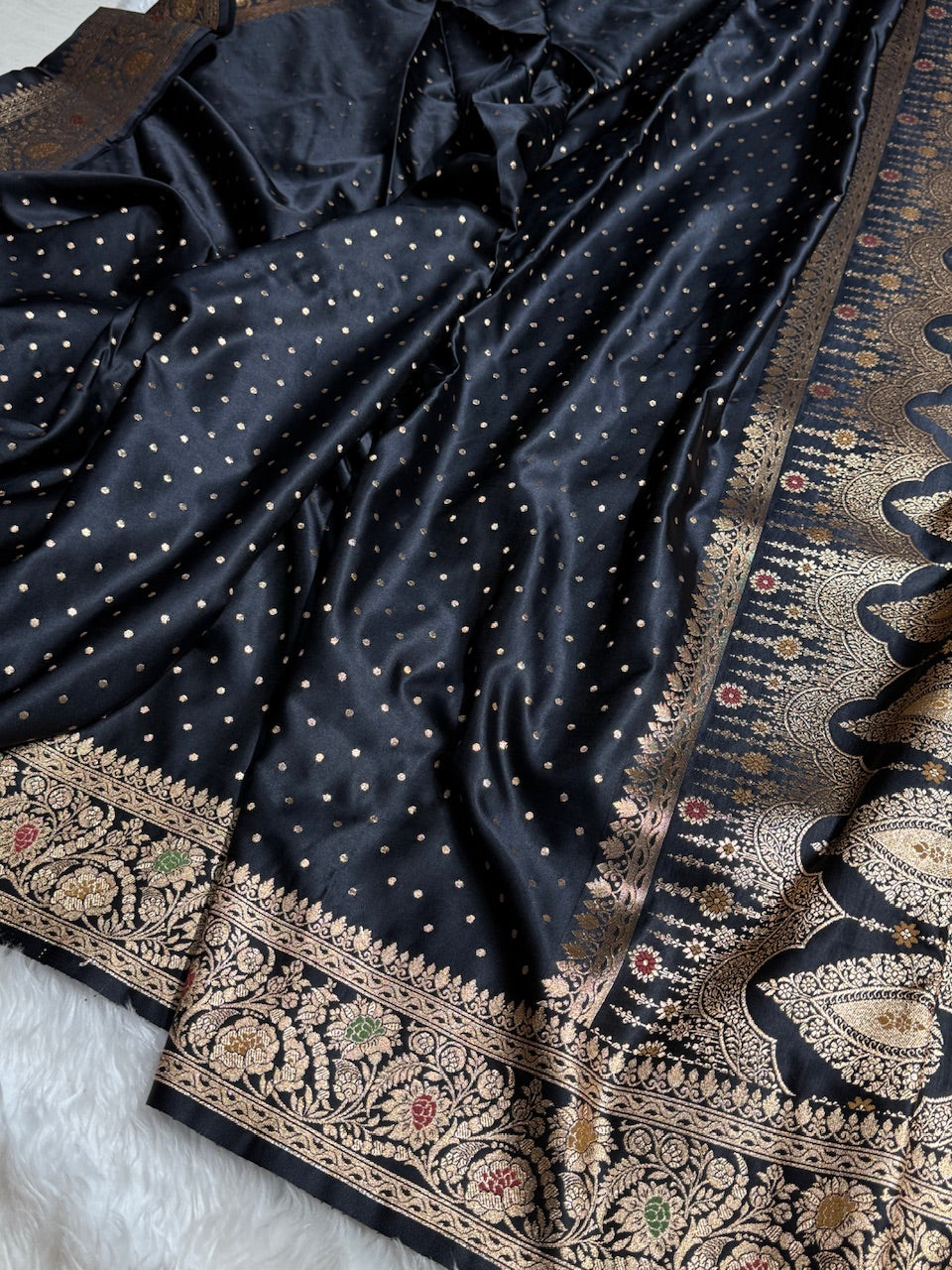 Black Banarasi Booti Katan Silk Saree