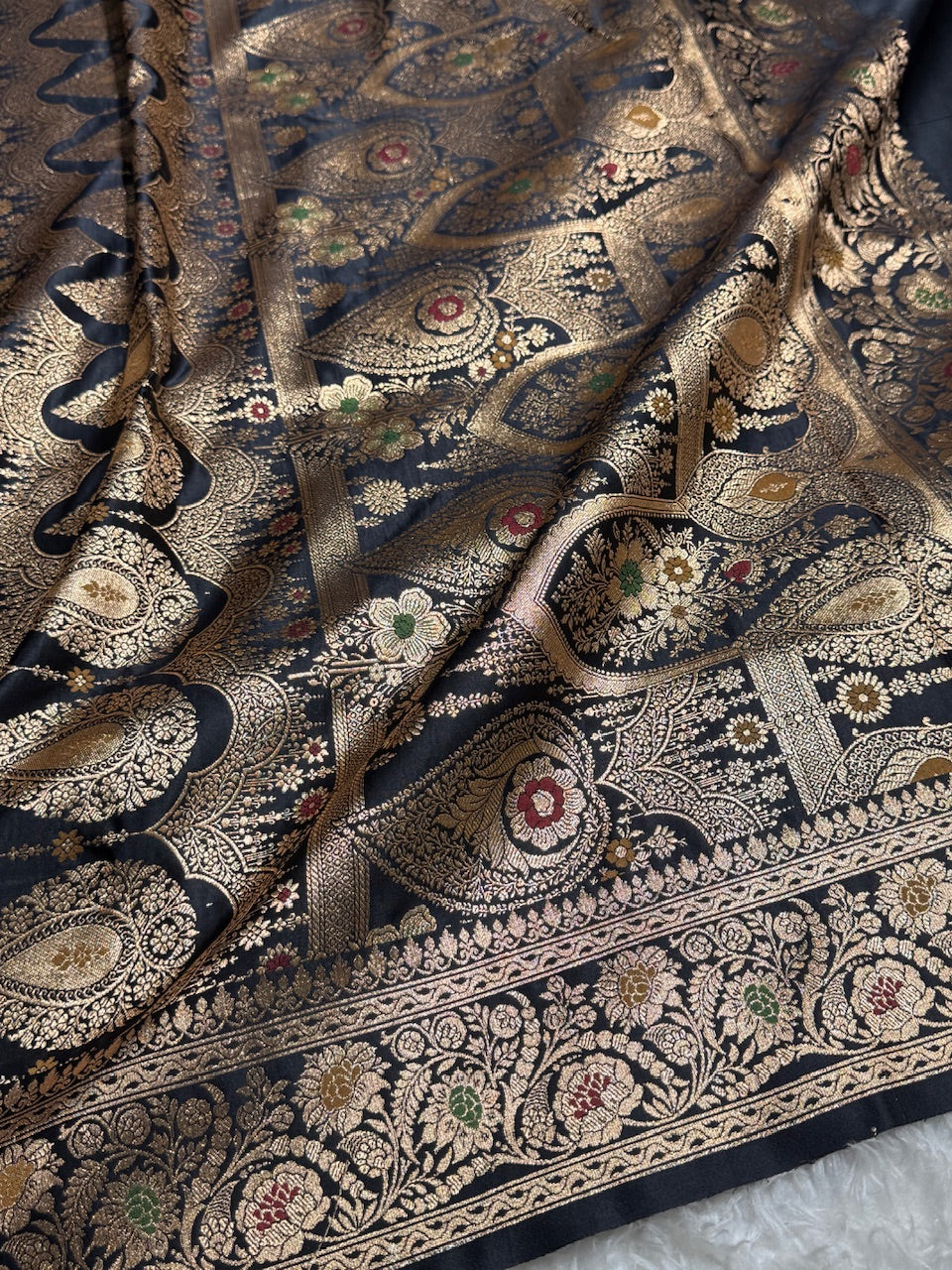 Black Banarasi Booti Katan Silk Saree