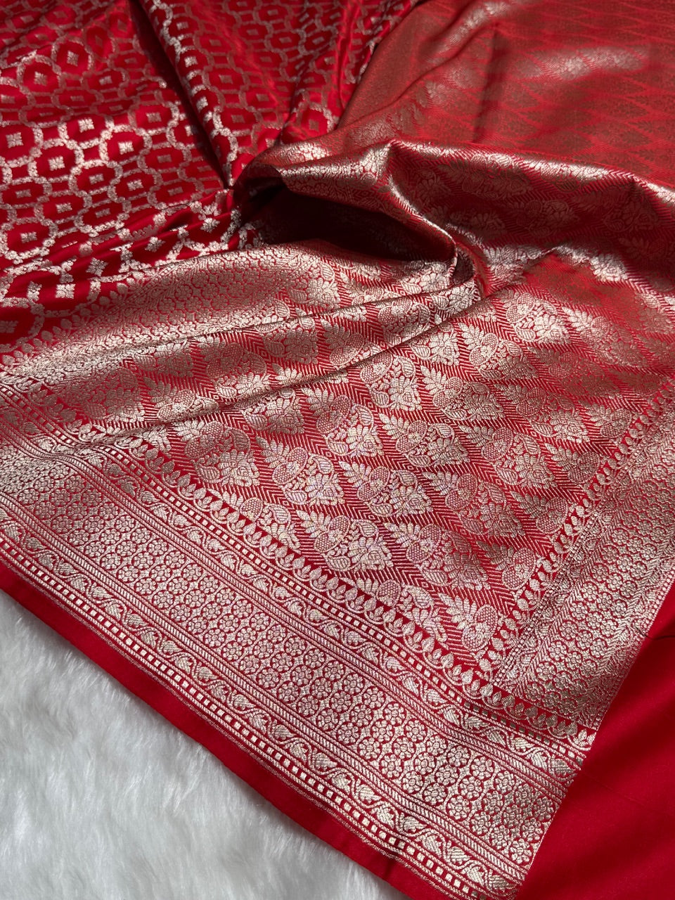 Red Jamawar Tanchoi Jaal Katan Silk Saree SKTM-16